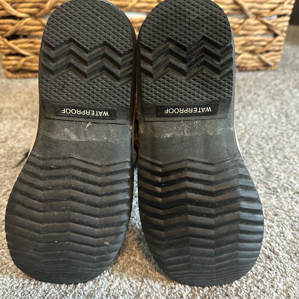 Sorel Winter Boots - image 3